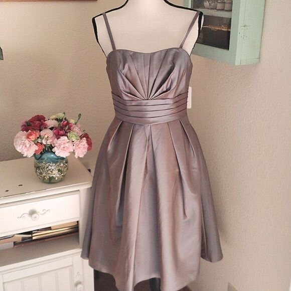 NWT Da Vinci Short Formal - Picture 1 of 14